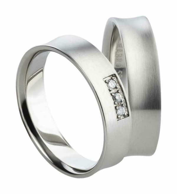 Titanringe mit drei Zirkonias AB666-AB667